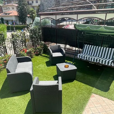 Πανσιόν Casa Domi *